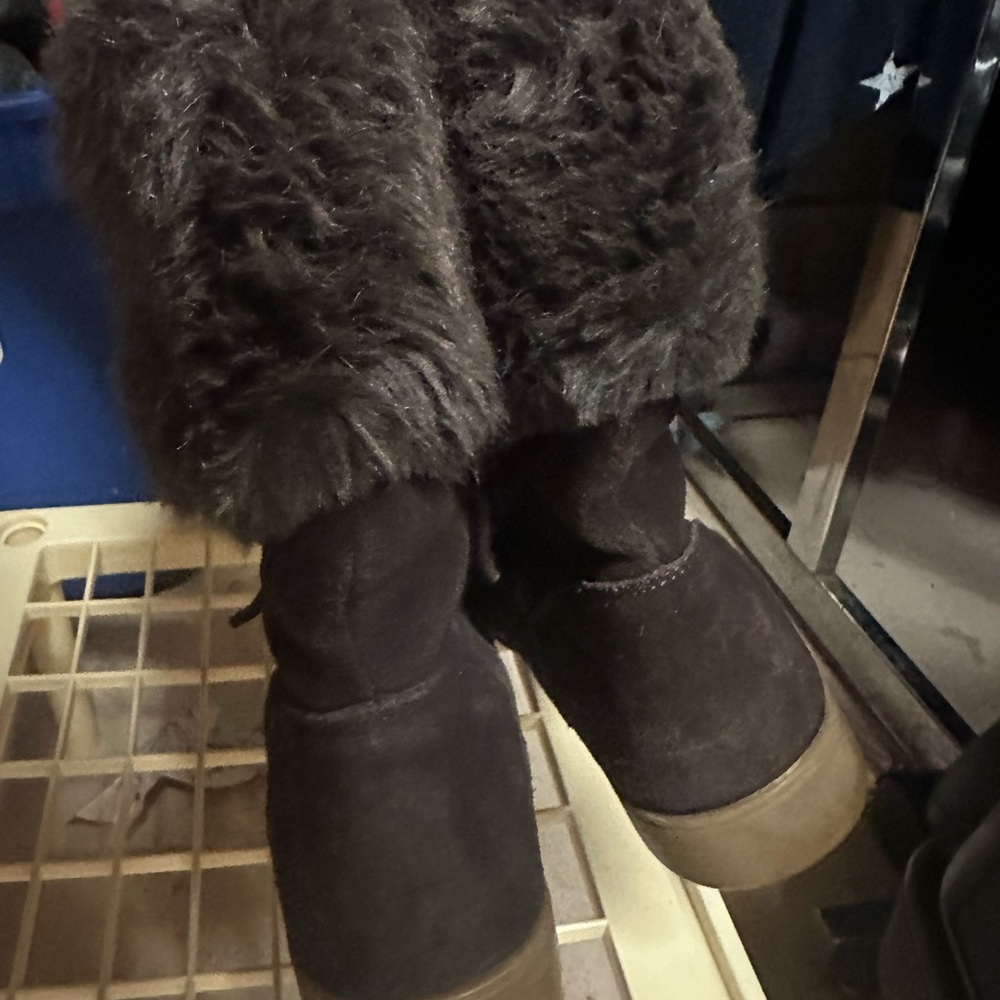 Lands' End Women's Dark Brown Faux Fur Boots - Picture 3 of 7